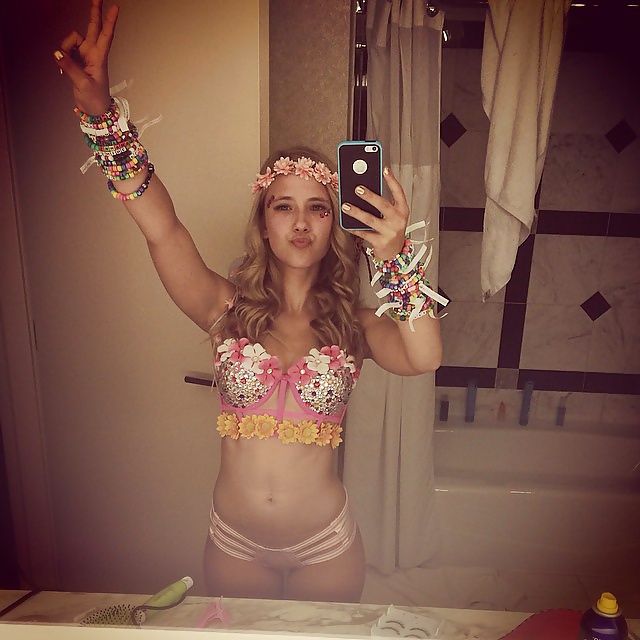 Sex Gallery Blonde College Party Girl