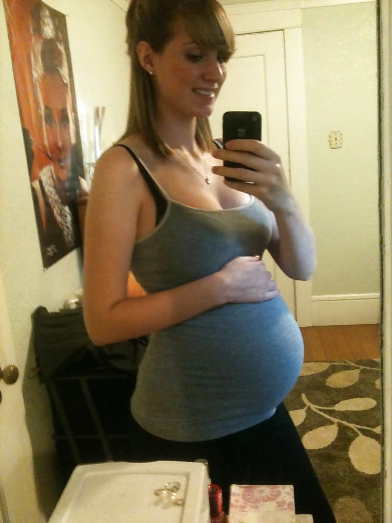 Sex Gallery Random pregnant redheads