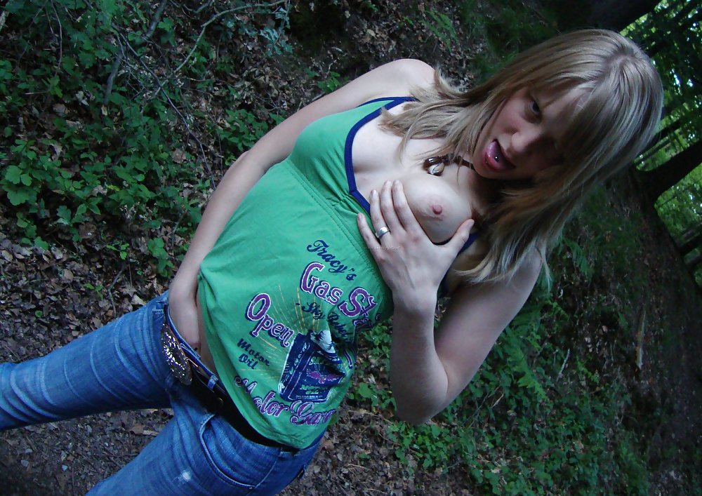 Sex Gallery Teen im Wald