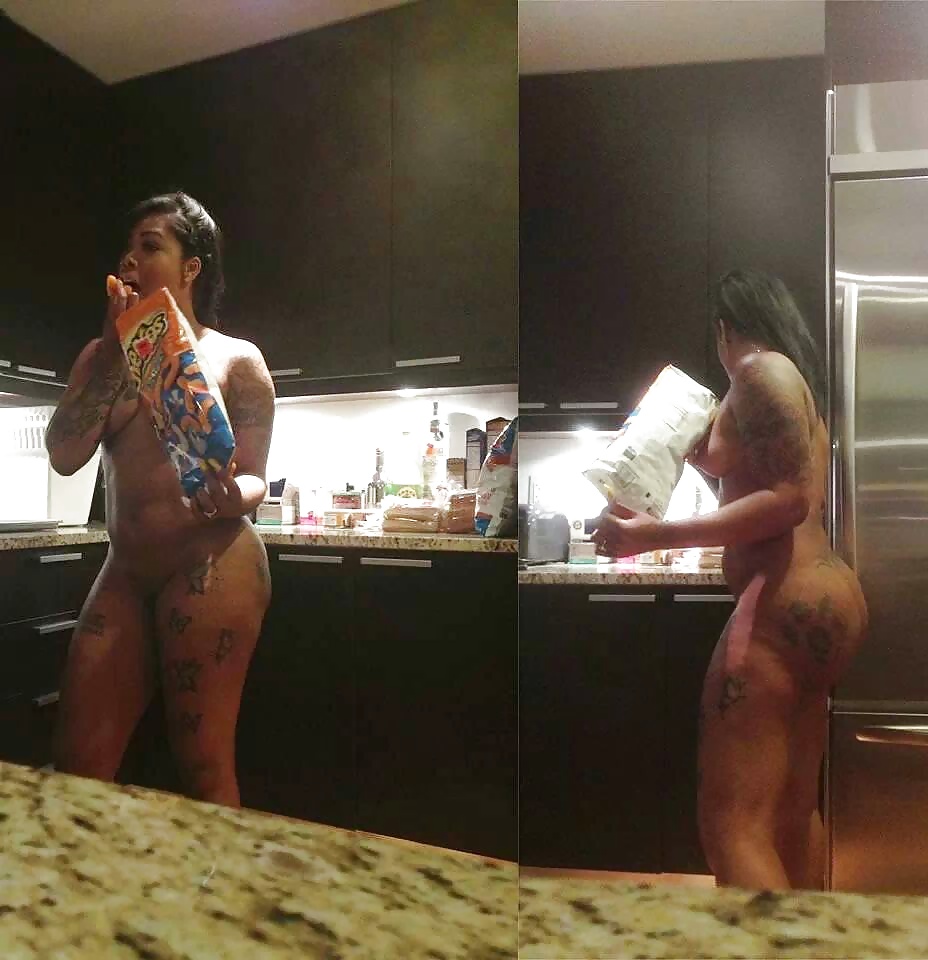 Sex Gallery ITS JUST SUMTHIN ABOUT ASS IN THE KITCHEN VOL.14