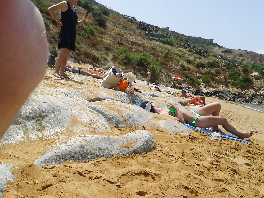 Sex Gallery oops caught on the beach