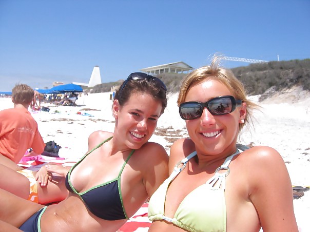 Sex Gallery Sexy in Bikinis