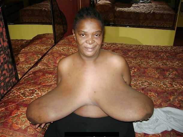 Black Granny Show Her Huge Boobs - 7 Pics  Xhamster-9715
