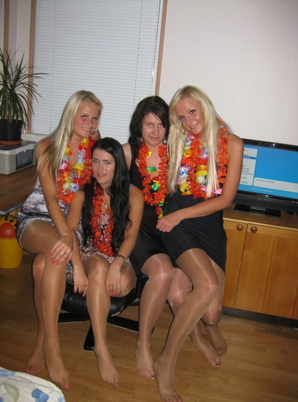Sex pantyhose web groups women