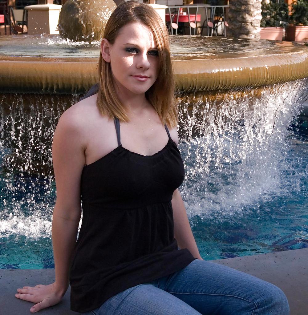 Sex Gallery KYLIE, YOU MAKES ME HORNY !!!