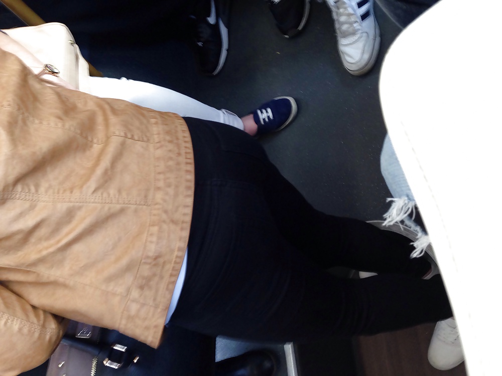 Sex Gallery hot ass in the bus
