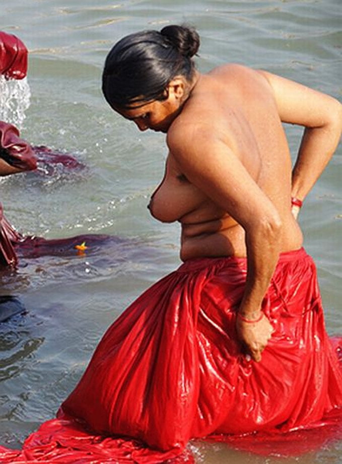 Nude Bathing In Ganges River