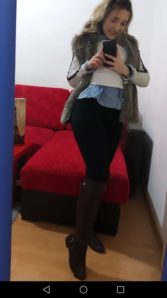 Arsovska photo #324238393