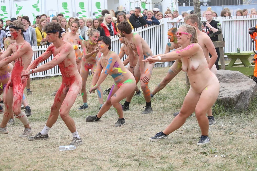 Amazing Race Contestants Nude.