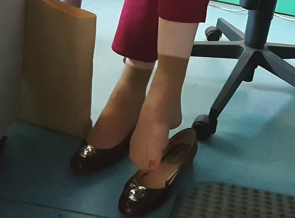 Sex Gallery Candid legs and feet