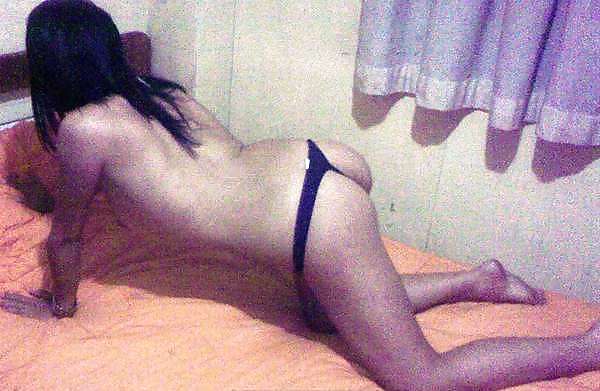 Sex Gallery Bachelor's bed