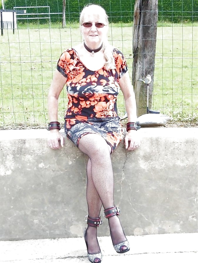 Sex Gallery What Grandma Likes to Show