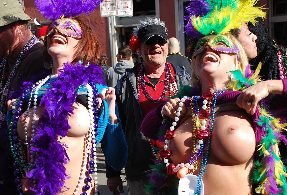 Busty babe fucked during mardi gras porn pics.