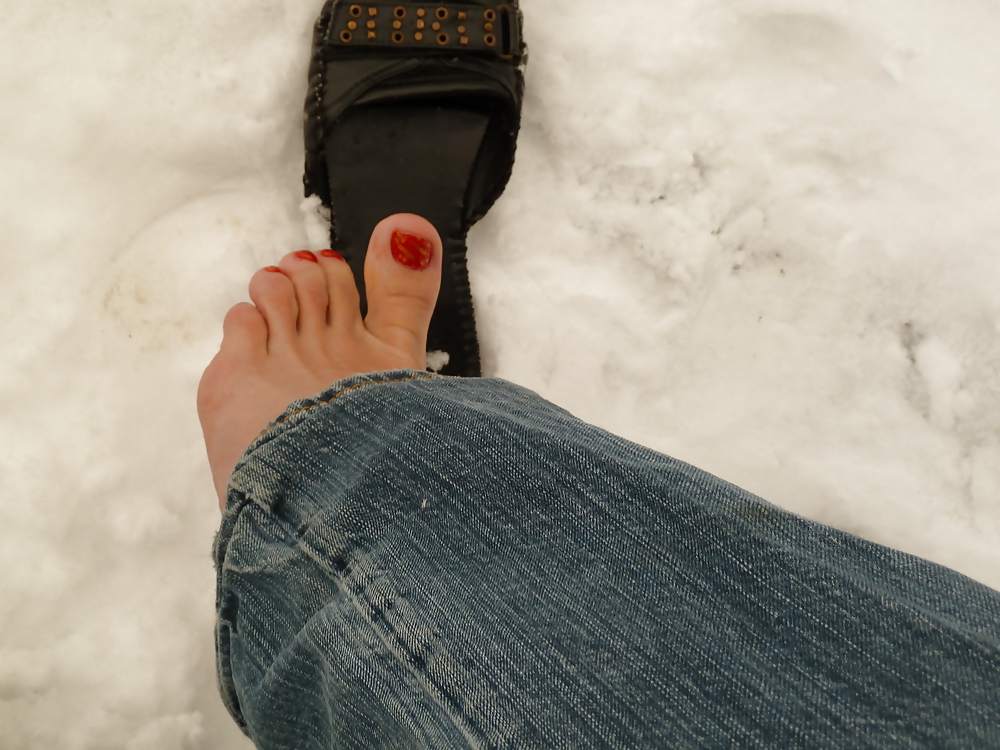 Sex Gallery feet in snow