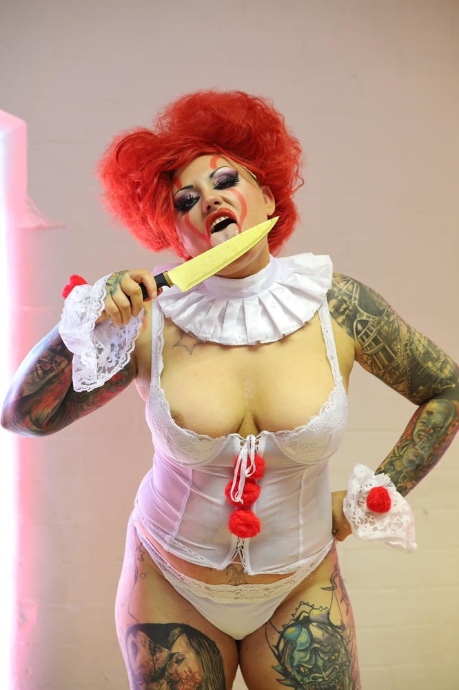IF PENNYWISE WAS A WHORE - 52 Photos 