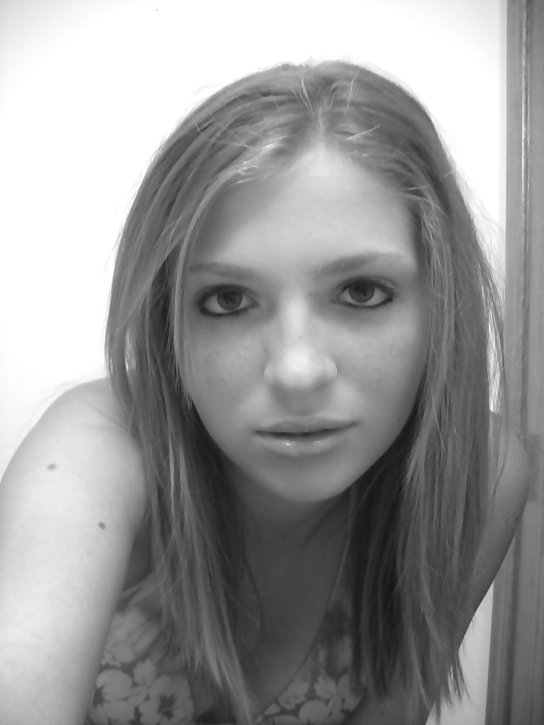 Sex Gallery Silly Skinny Small Tits Selfshot Sylvia