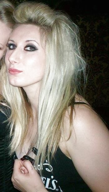 Sex Gallery SmutDates Username 'Annabel18y'