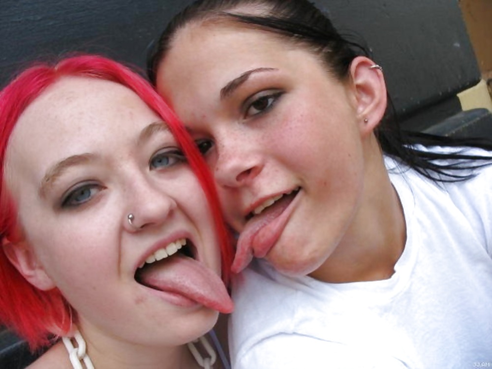 Sex Gallery Stolen Pics - Busted Emo Slut Part 1