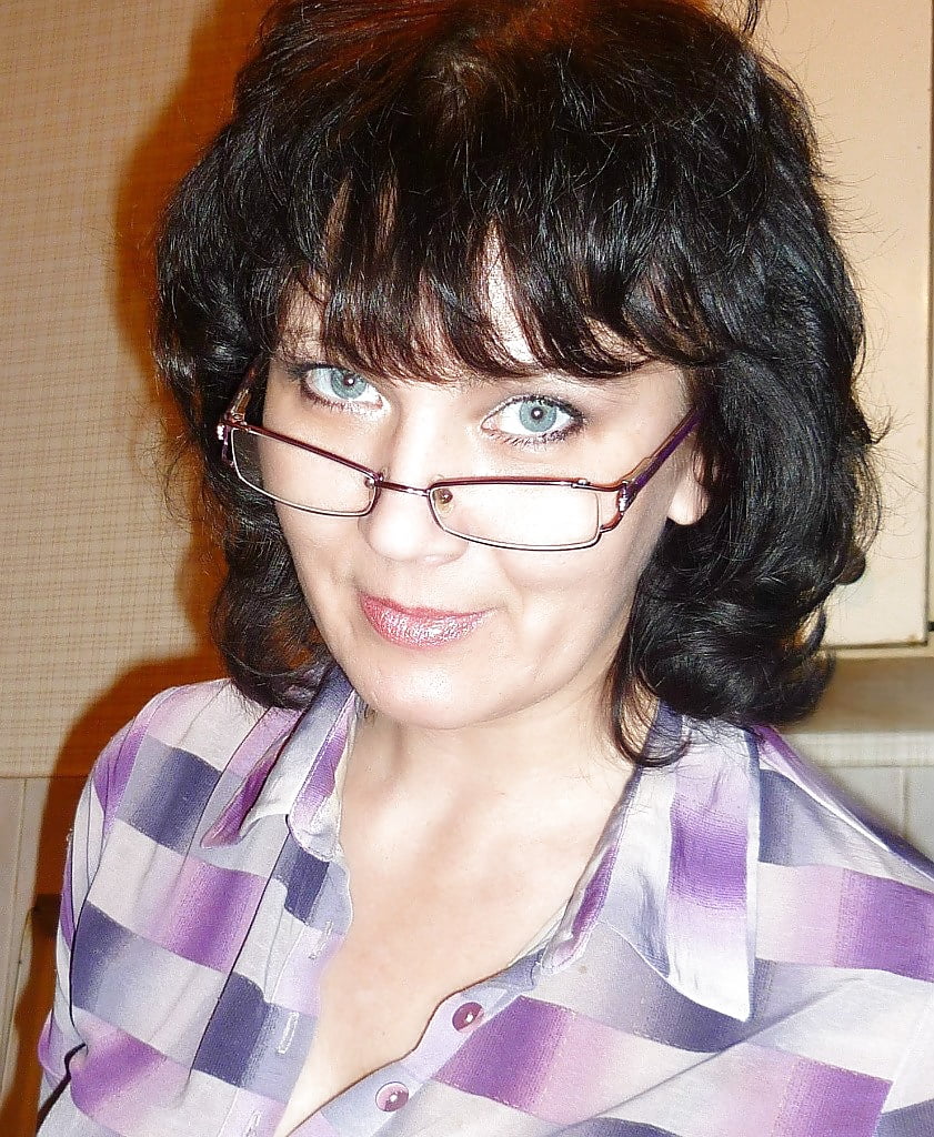 Sex Gallery A luscivious russian mature Yulia.
