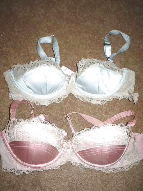 Sex Gallery Teen bra only A cups