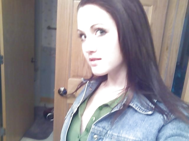 Sex Gallery 18 yo cell phone