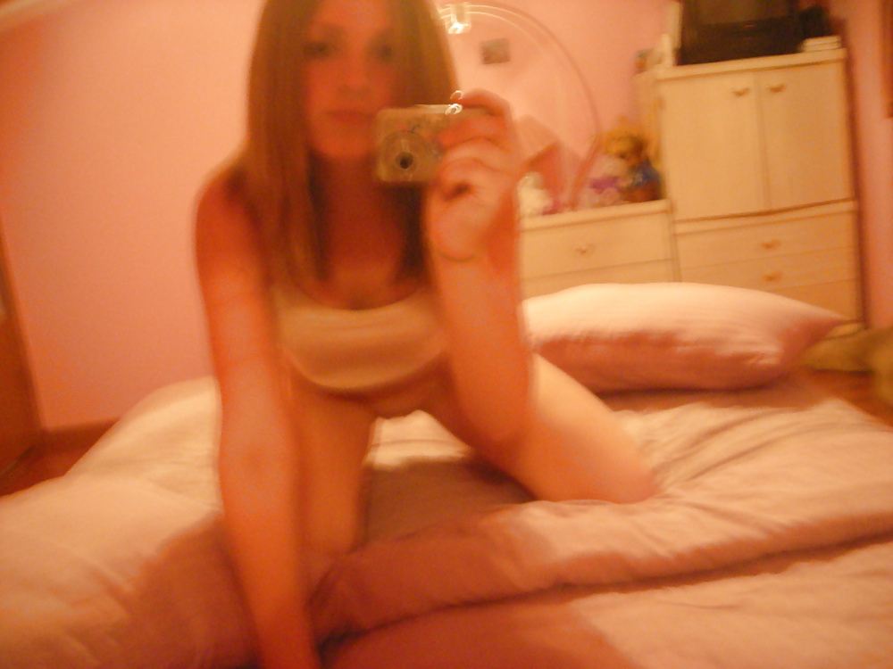 Sex Gallery Teenage girl selfshot (Photo set)