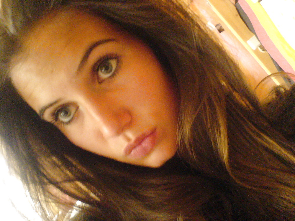 Sex Gallery Sexy Brunette