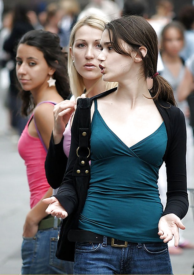 Sex Gallery Candid young slut in the street III