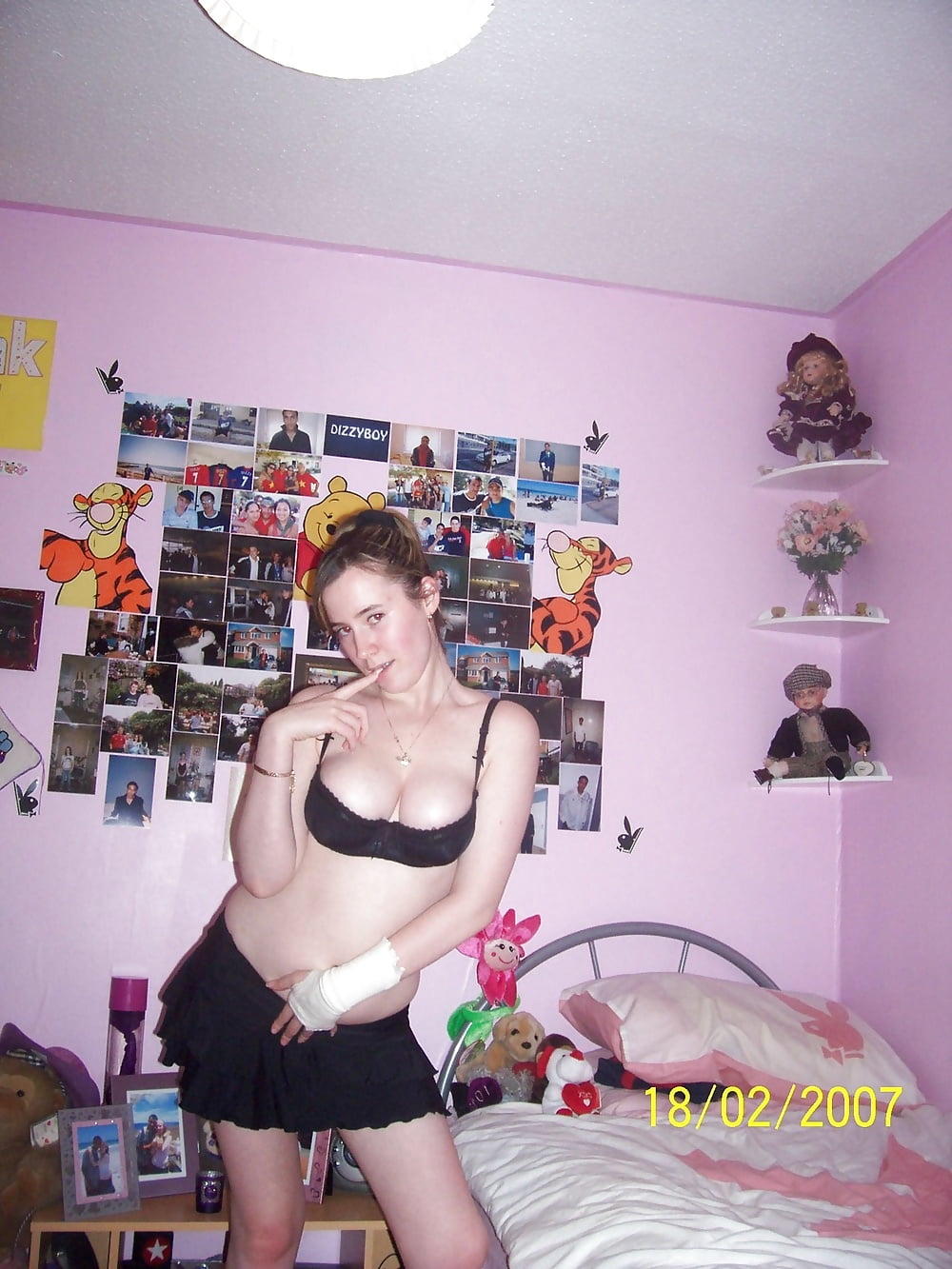 Sex Gallery lola 18 ans coquine