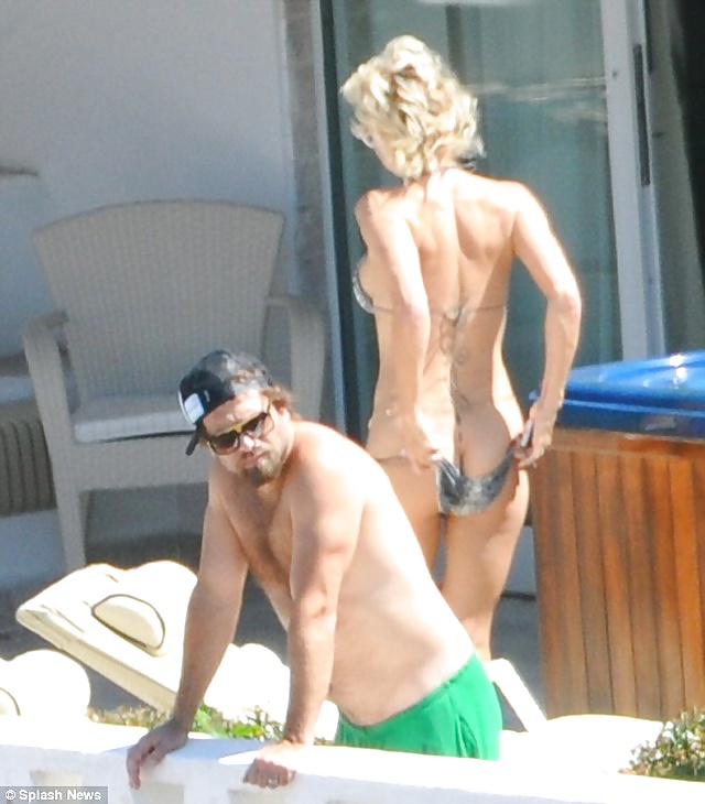 Pamela Anderson Showing Bare In A Bikini 3 Pics Xhamster 