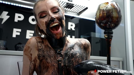 sasha anime enjoys butt rose         