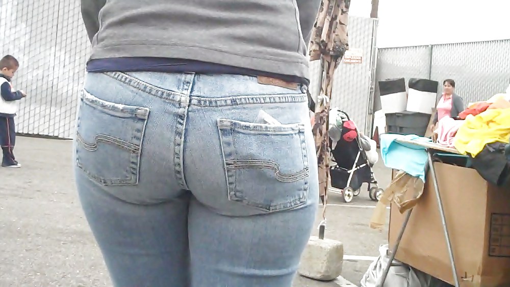 Sex Gallery Cum on look at nice big ass in butt tight jeans