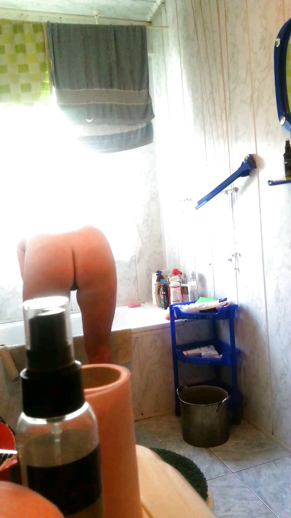 Sex Gallery Wife caught in bathroom