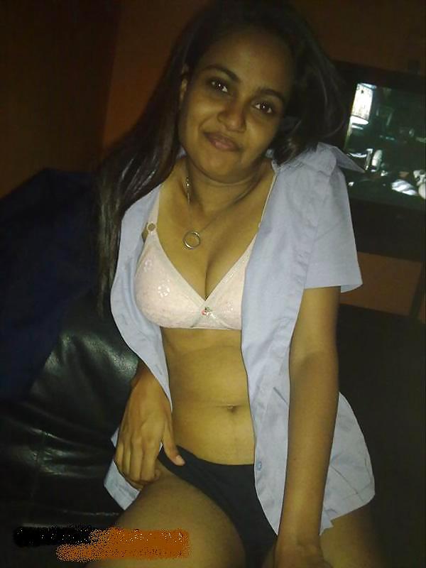 Sex Gallery Shy indian girl