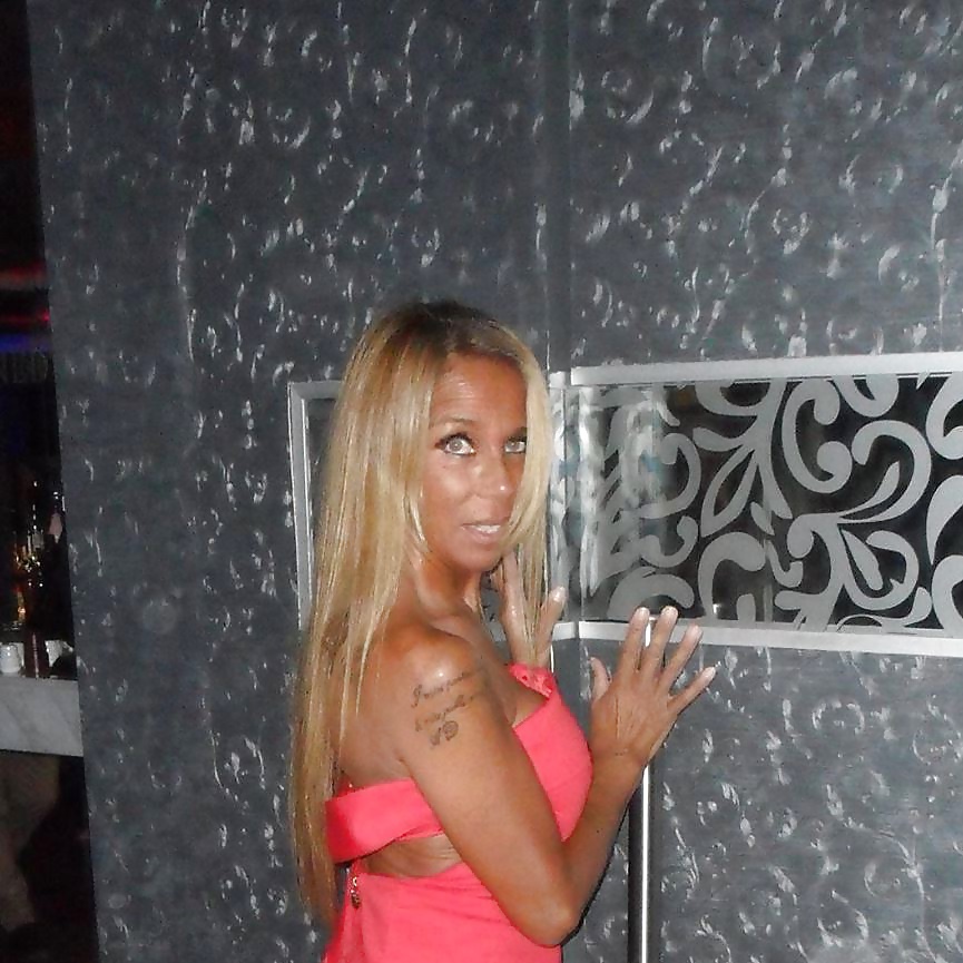 Sex Gallery Just catch a horny Granny (83)