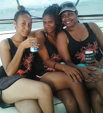 Sex Gallery the chick on thr left