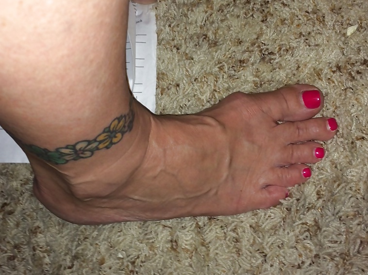 Sex Gallery Wifes sexy feet