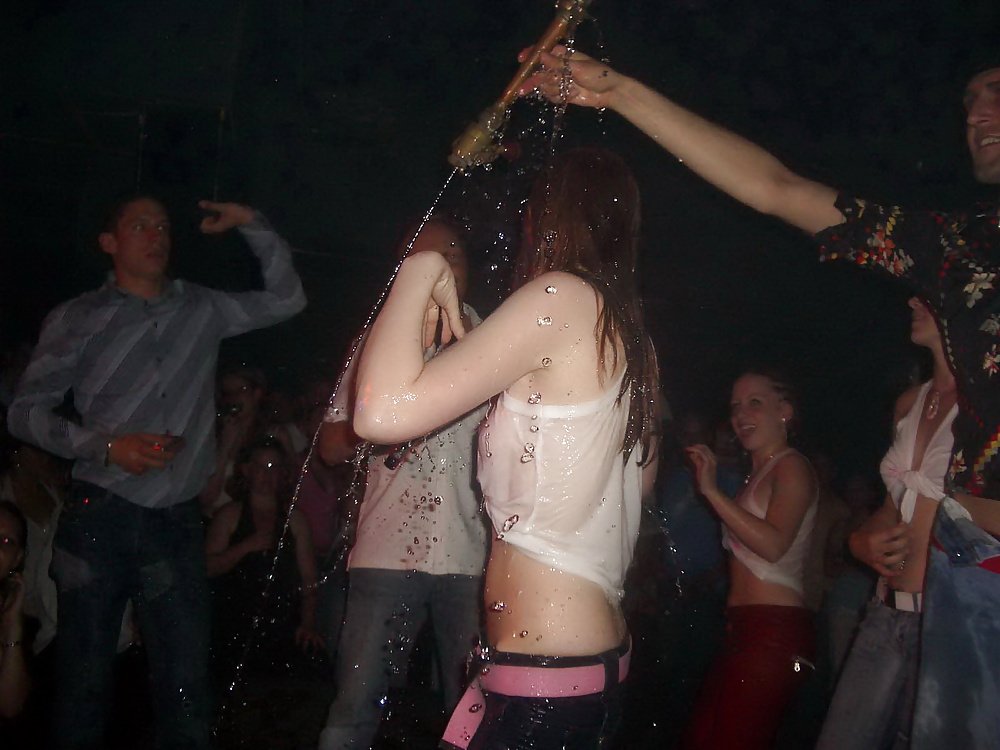 Sex Gallery Wet Tee Shirt Contest Time!