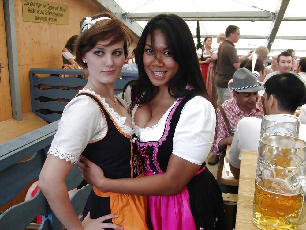 Oktoberfest Girls 3.