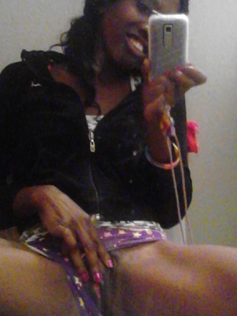 Sex Gallery EbonyTeens From SmutDates.com