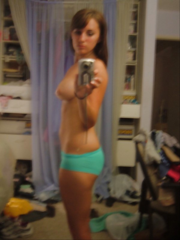 Sex Gallery Only Young Girls Selfie and Sexy Pose