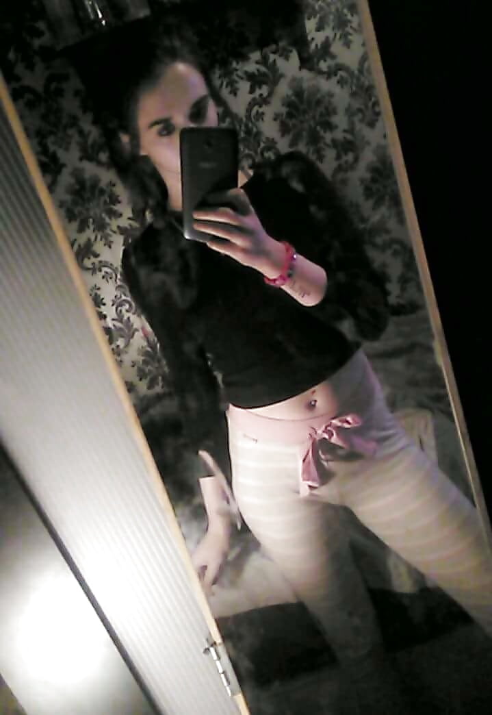 Sex Gallery Irish Young Chav Milfs Single Exposed Facebook Comment