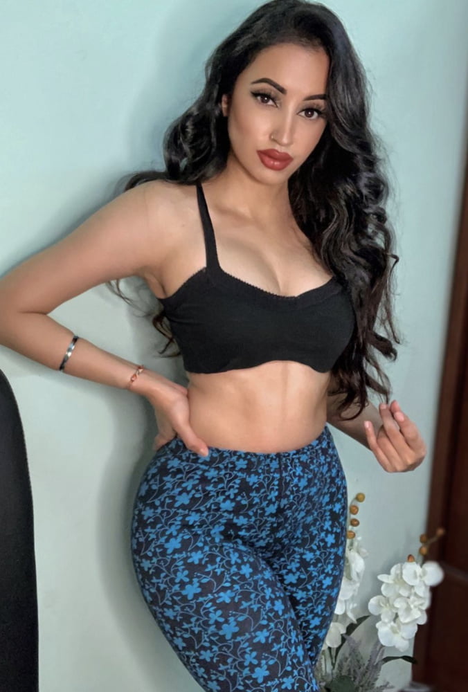 Busty Sexy Indian paki slut NN - 70 Photos 