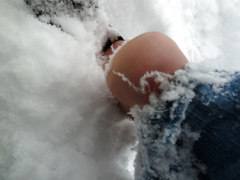 Sex Gallery feet in snow