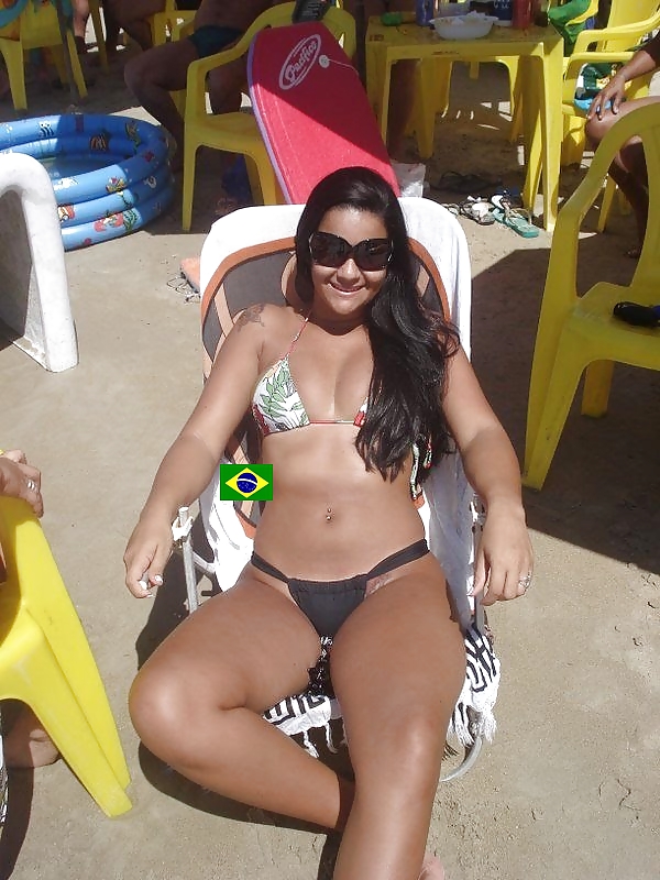 bikini sugaring Brazilian