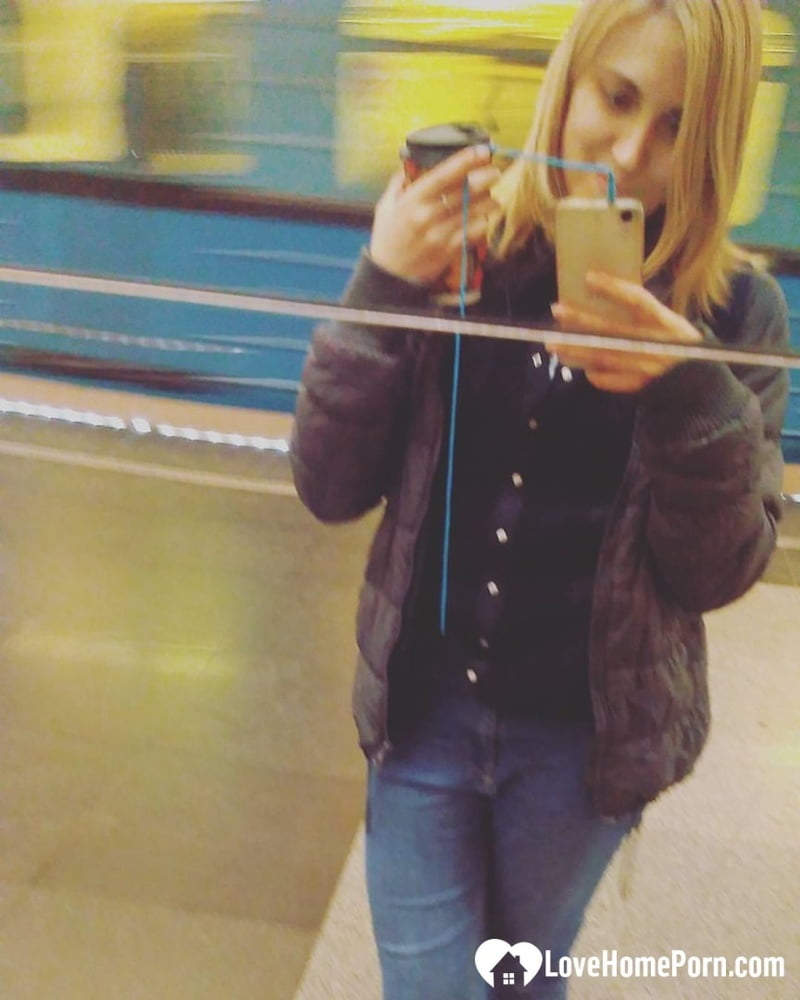 Beautiful blonde sharing some hot bathroom selfies - 39 Photos 