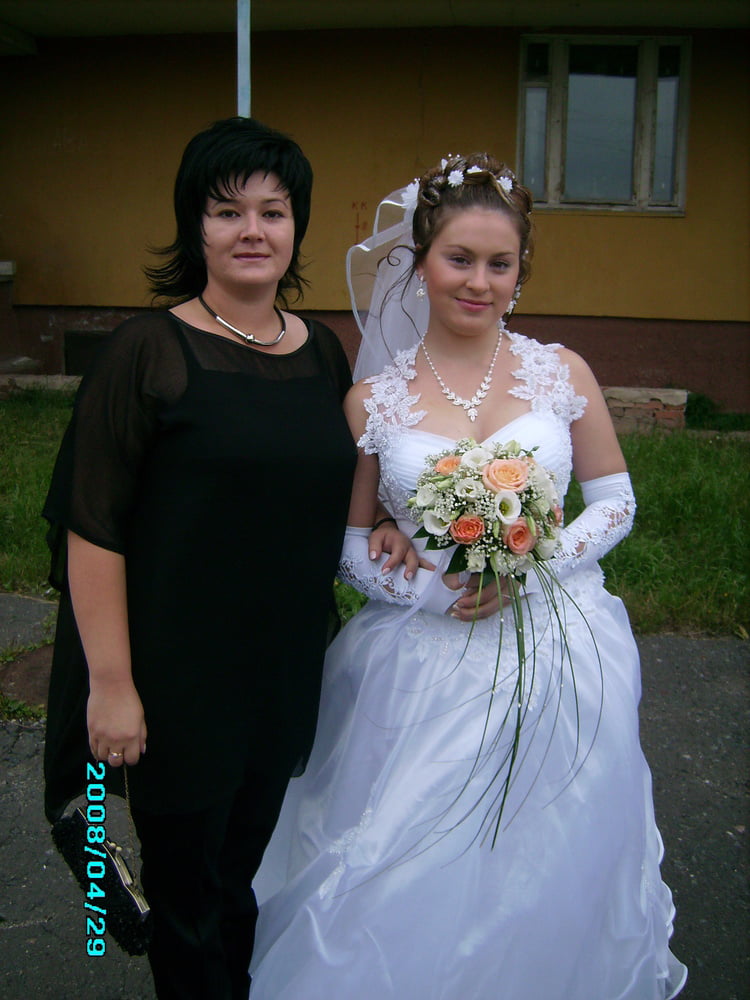 Beautiful Brides - 26 Photos 