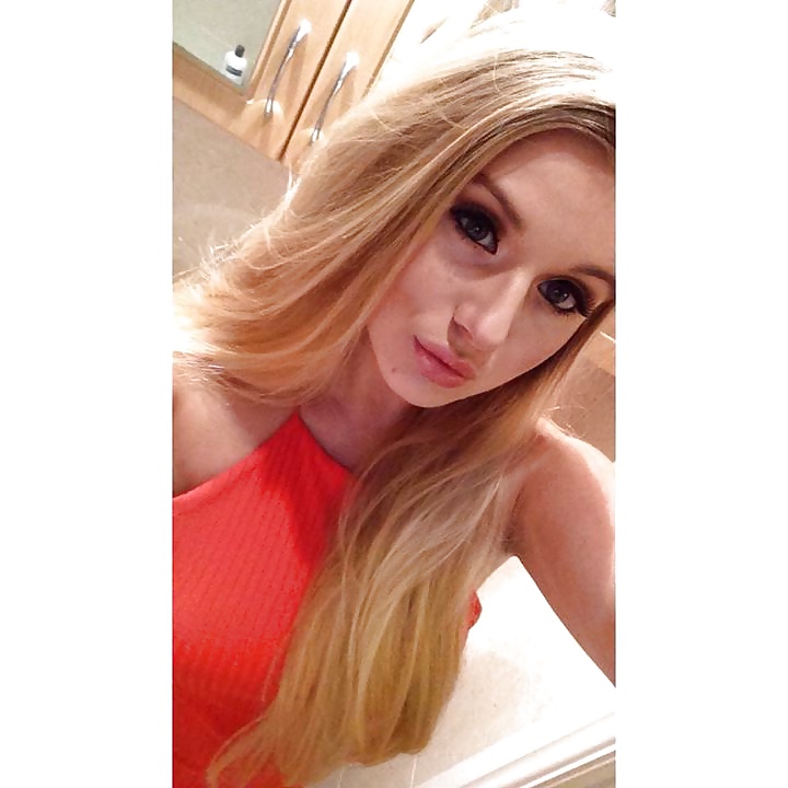 Sex Gallery Gorgeous blonde teen Olivia from Manchester