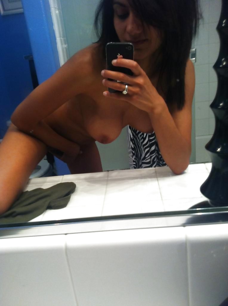 Sex Gallery Self Shot latino Teen