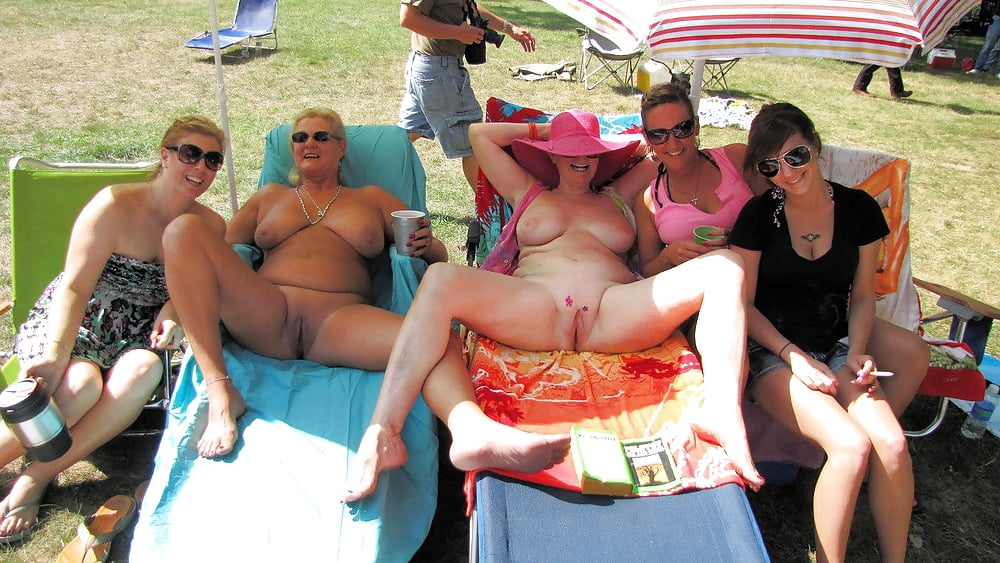 Sex Gallery happy mature nudists